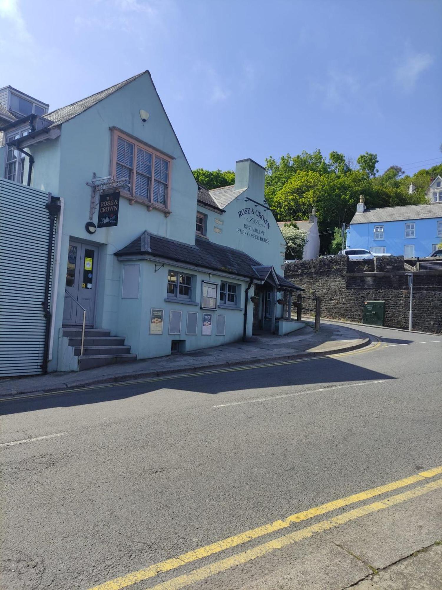 Rose And Crown Hotel Goodwick Buitenkant foto